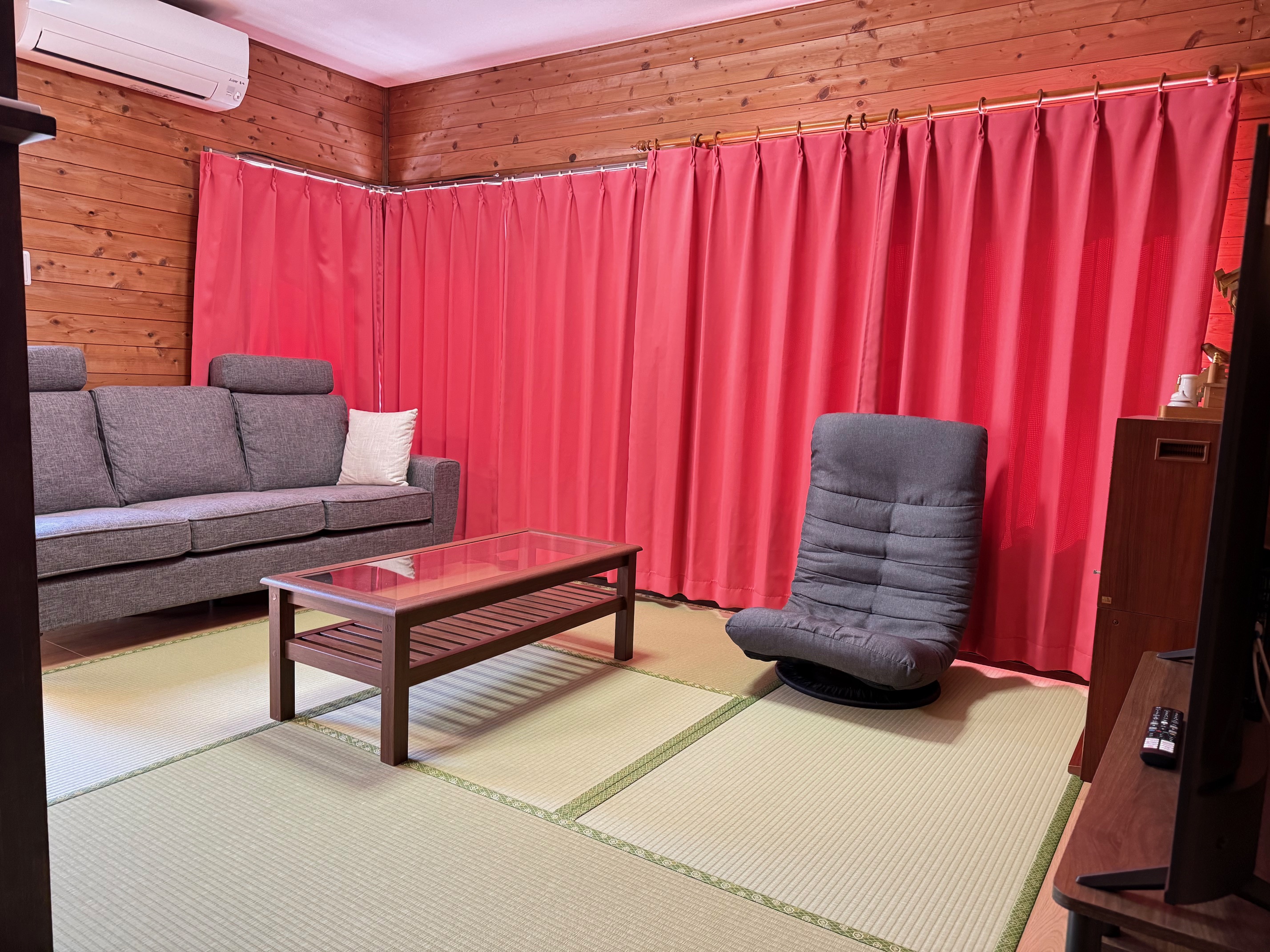 swiper-jm-rooms-apt2.jpg